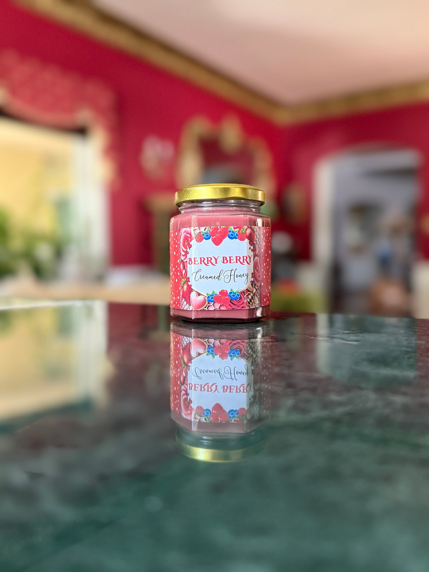 Gourmet Honey Gift – Berry Creamed Honey in Glass Jar with Ribbon & Teaspoon – Sweet, Fruity & Gift-Ready