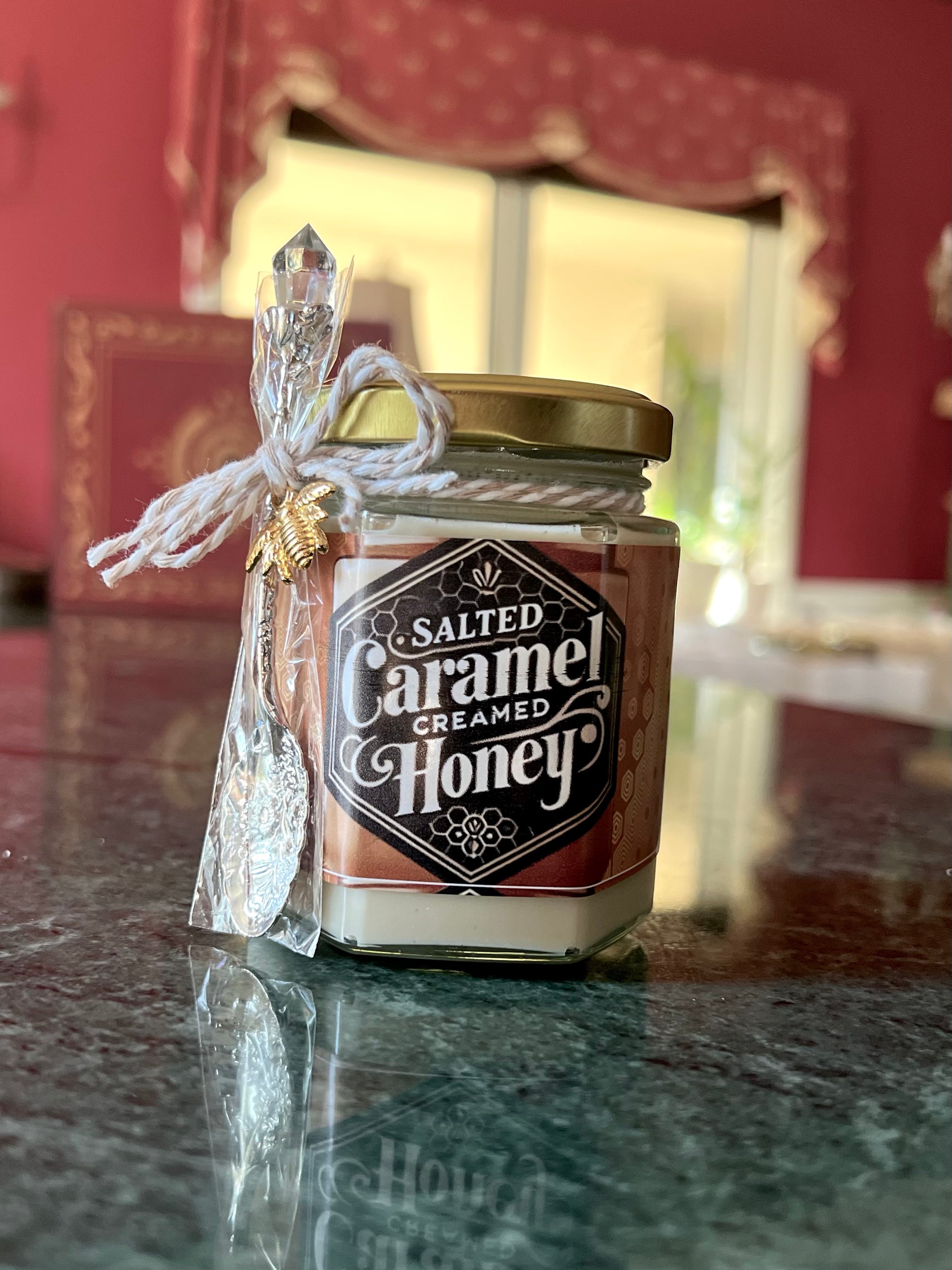 gourmet-salted-caramel-creamed-honey-6oz-glass-gift